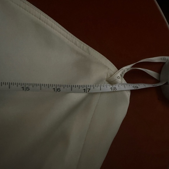 Off white, wedding gown, NEVER WORN - Picture 5 of 8